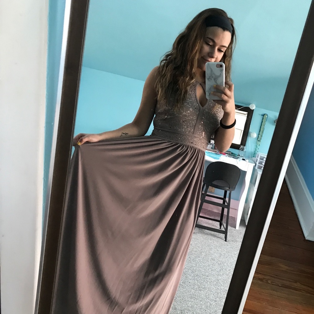 Prom Dress - Picture 3 of 6